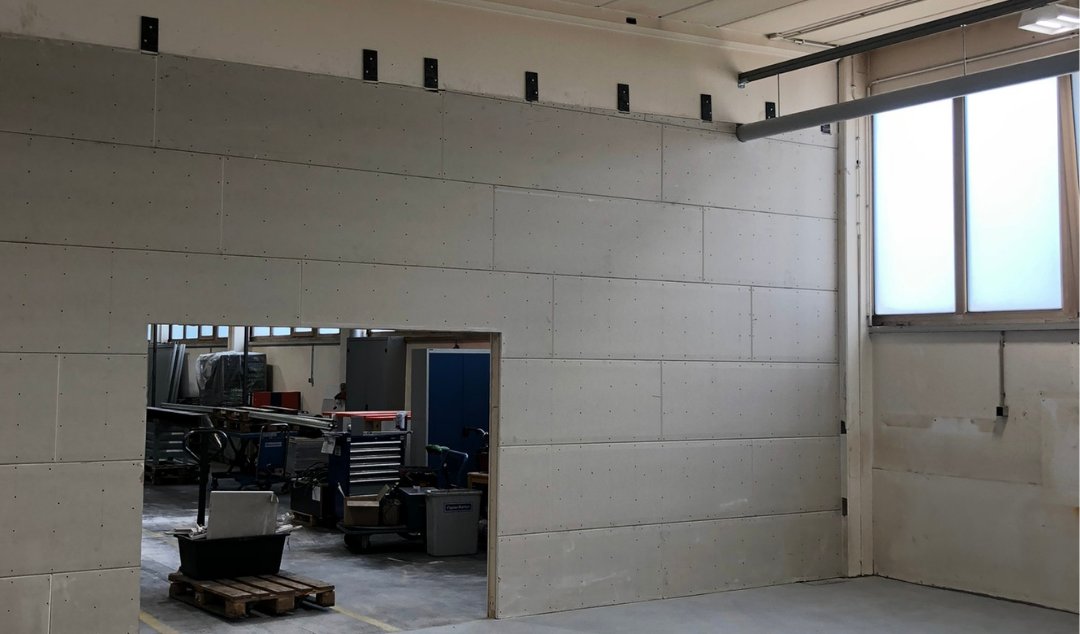 Ausbau einer Halle (Brandschutzwände einziehen)