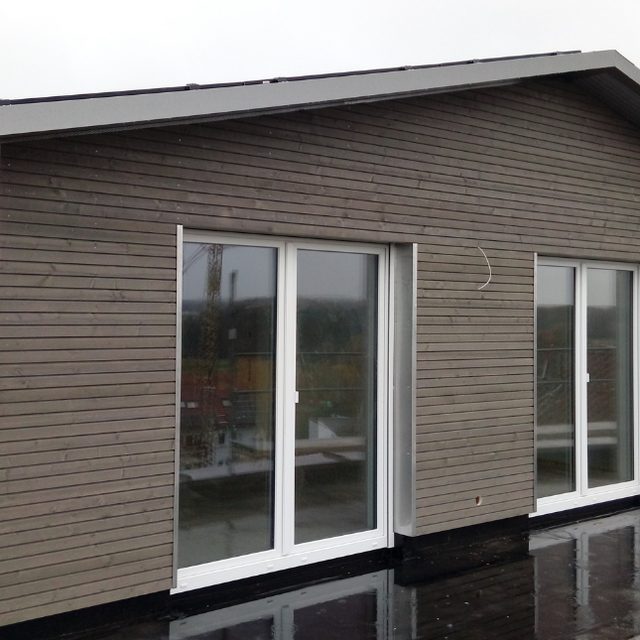 Fassadenmontage an einer Penthouse-Wohnung